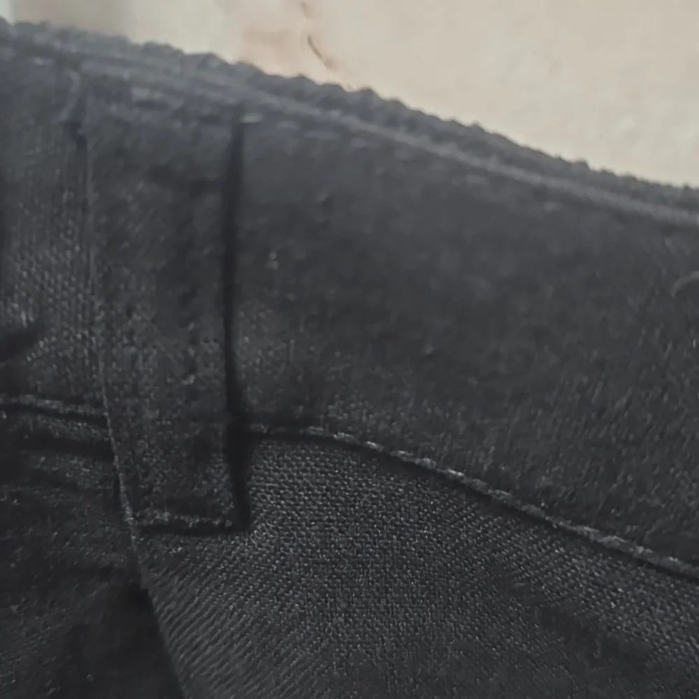 Time and Tru Women's Black Flat Front Shorts - Picture 7 of 8